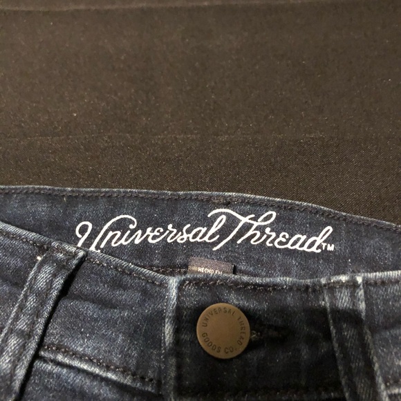 Universal Thread High Rise Bermuda Shorts - Picture 4 of 6